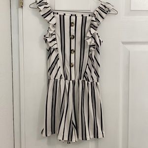 Heart&Arrow White Bodysuit girl. Elastic waistband